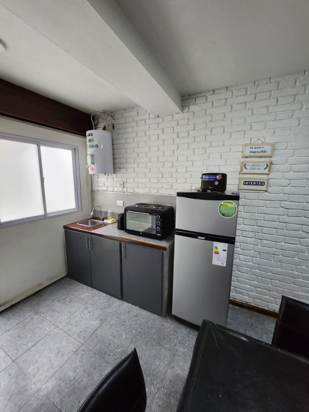 Departamento Ubicadisimo Calle Chile Con Estacionamiento Incluido Capital Mendoza 2 Apartment Ngoại thất bức ảnh