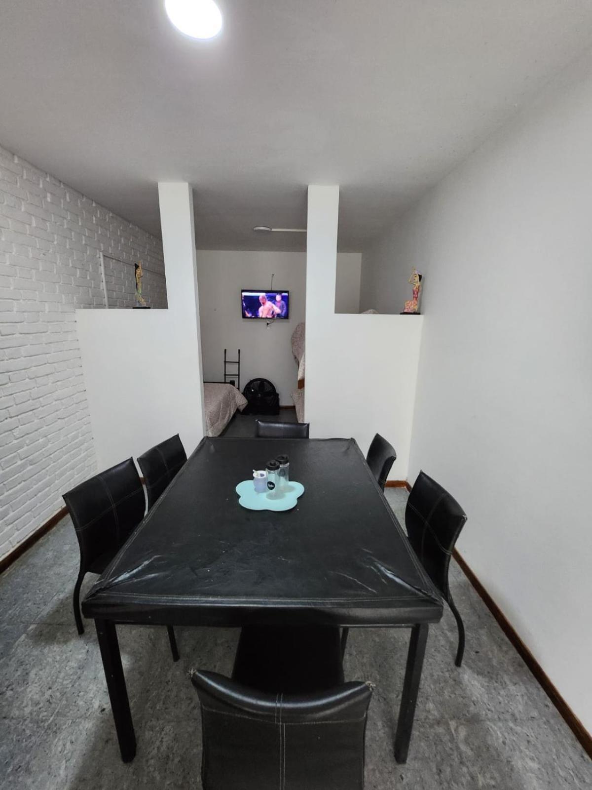 Departamento Ubicadisimo Calle Chile Con Estacionamiento Incluido Capital Mendoza 2 Apartment Ngoại thất bức ảnh